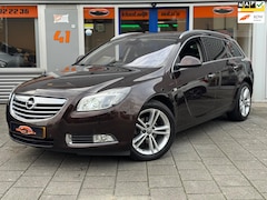 Opel Insignia Sports Tourer - 1.4 Turbo Cosmo Navigatie NL-Geleverd Elec. Achterklep Dealer Onderh