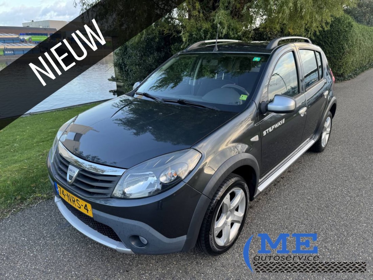 Dacia Sandero Stepway - 1.6 Stepway|carplay|dvd|airco| trekhaak - AutoWereld.nl