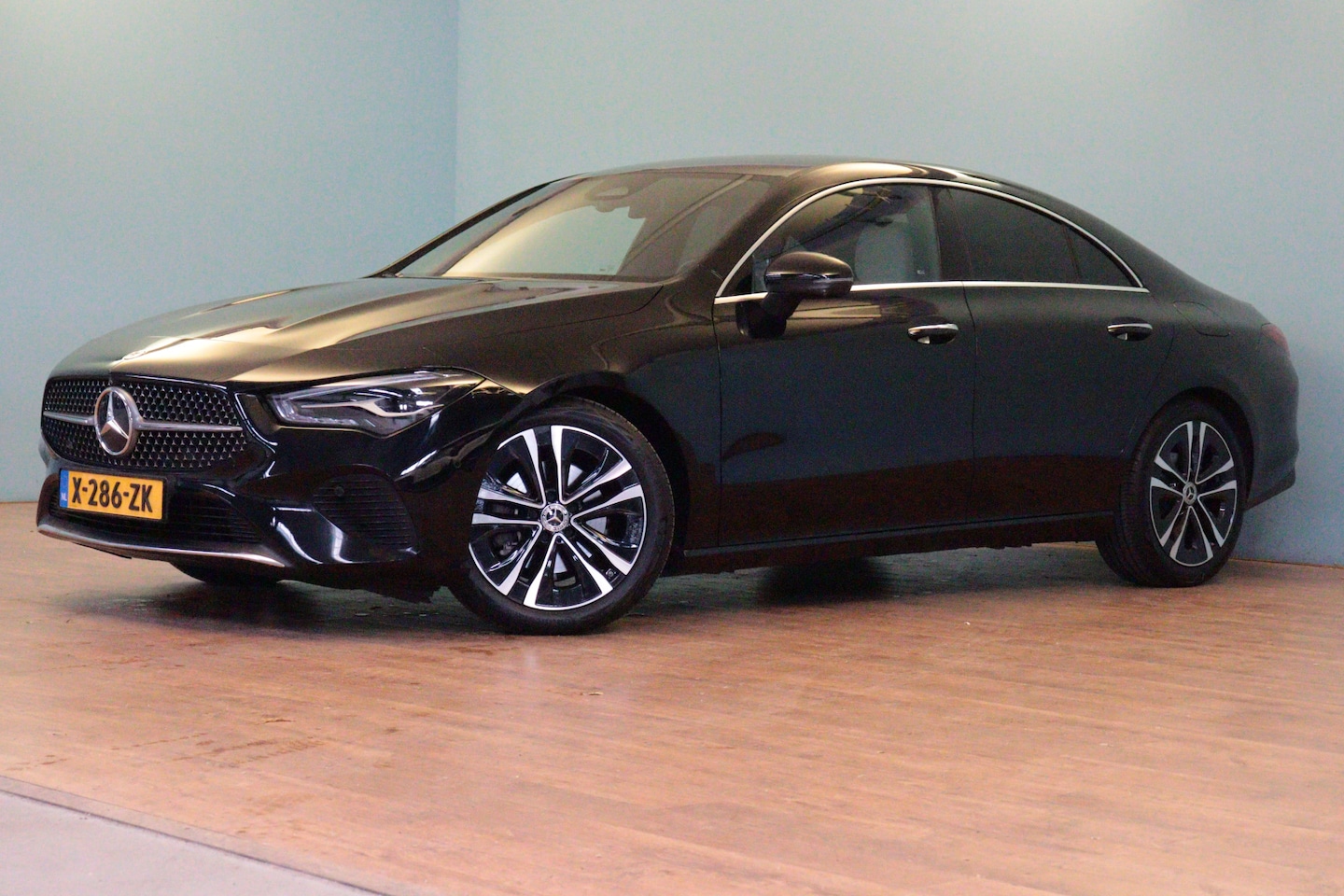 Mercedes-Benz CLA-Klasse - 180 Luxury Line Automaat | NAVI | 360-CAMERA | ADAP CRUISE | STOELVERW | AMBIENT-LIGHT | - AutoWereld.nl