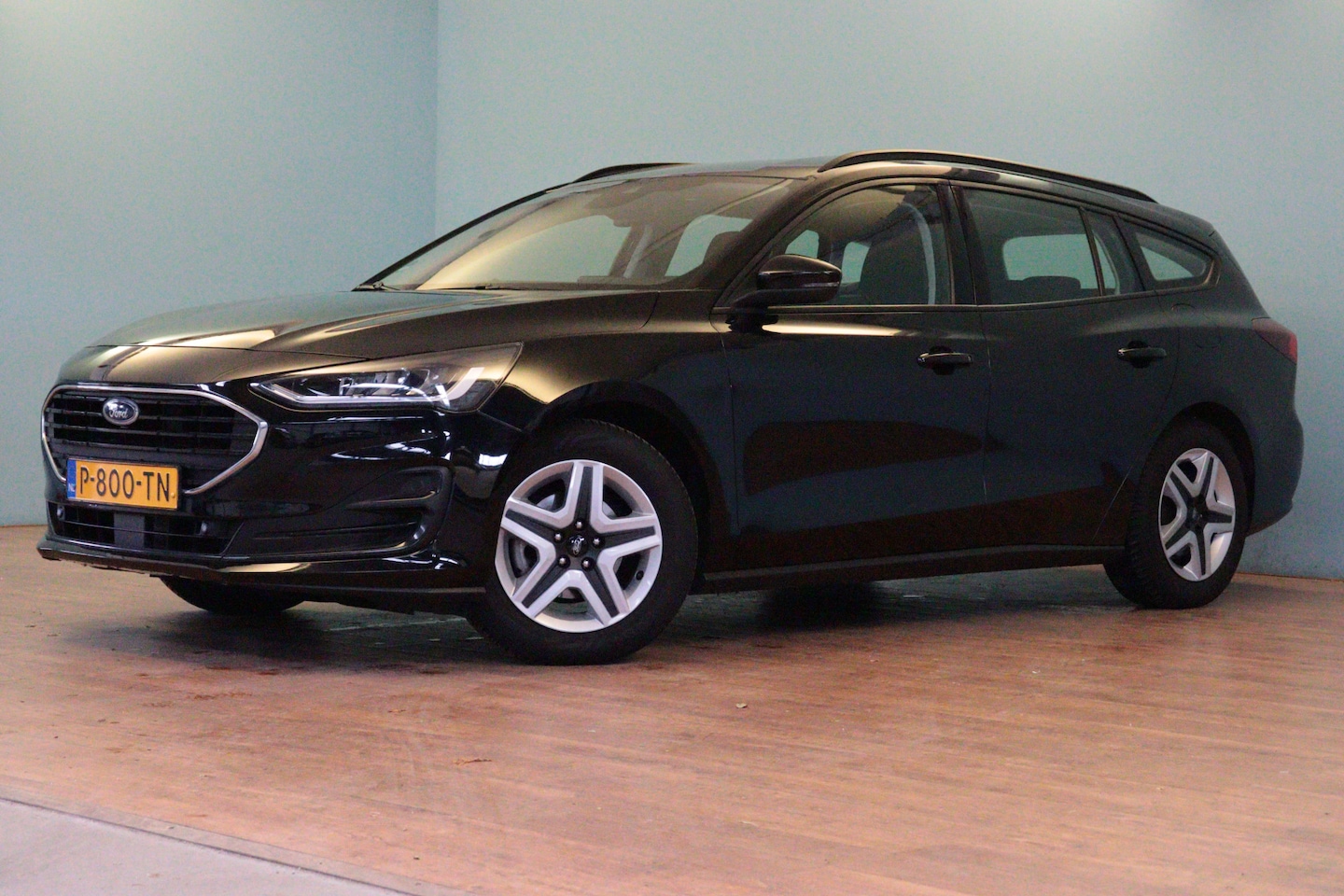 Ford Focus Wagon - 1.0 EcoBoost Connected | NAVI | AIRCO | PDC V+A | LANE-ASSIST | TREKHAAK | - AutoWereld.nl