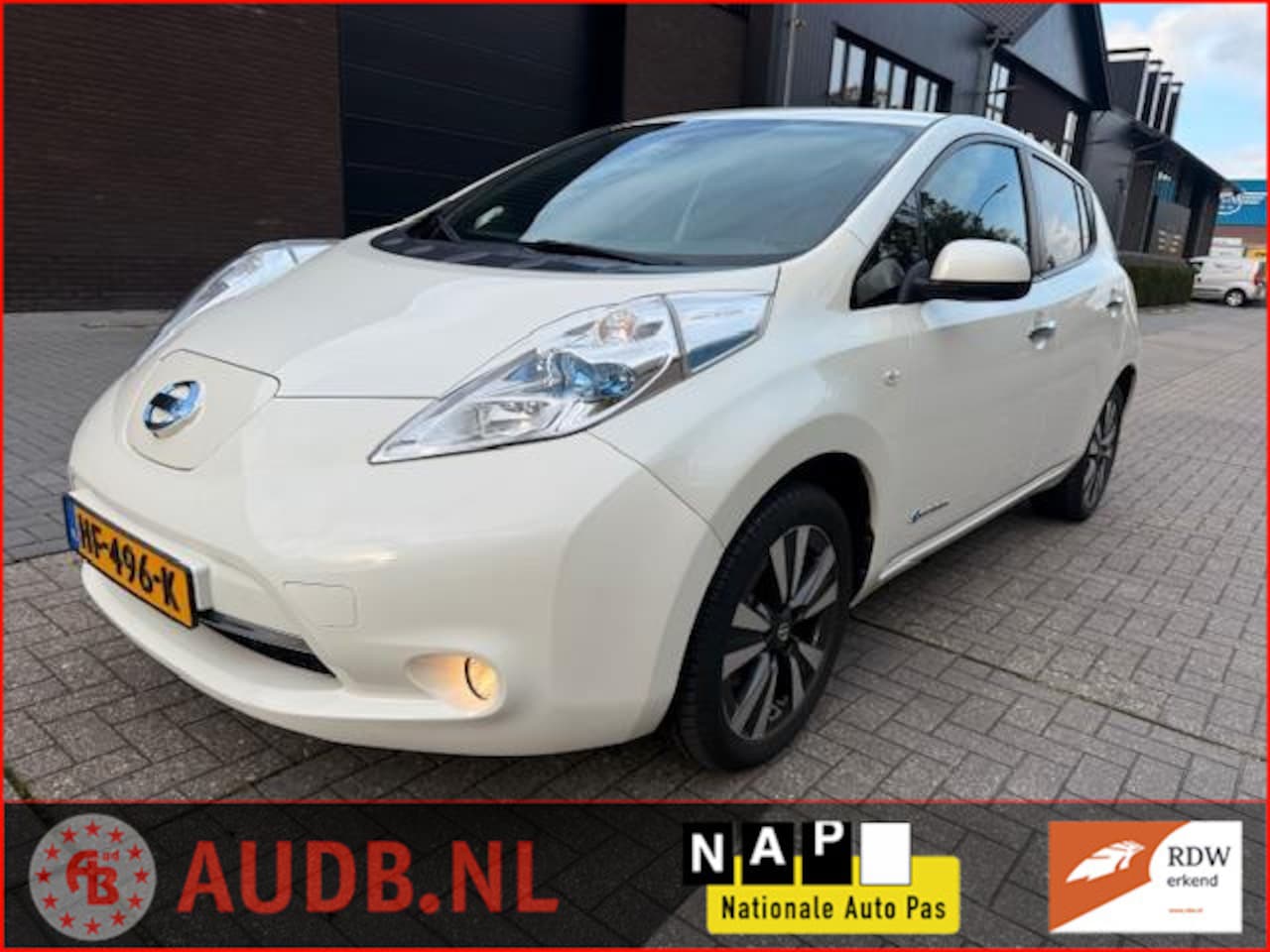 Nissan LEAF - Tekna 24 kWh | LEER| GEHEEL COMPLEET MET 220 en 380 LADER| - AutoWereld.nl