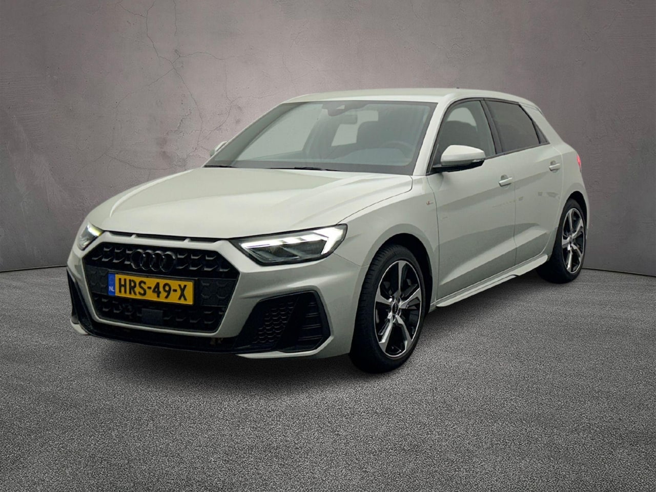 Audi A1 Sportback - 25 TFSI S edition | Full-led | Carplay | Parkeersensoren | Ambient lighting | Optiekzwart - AutoWereld.nl