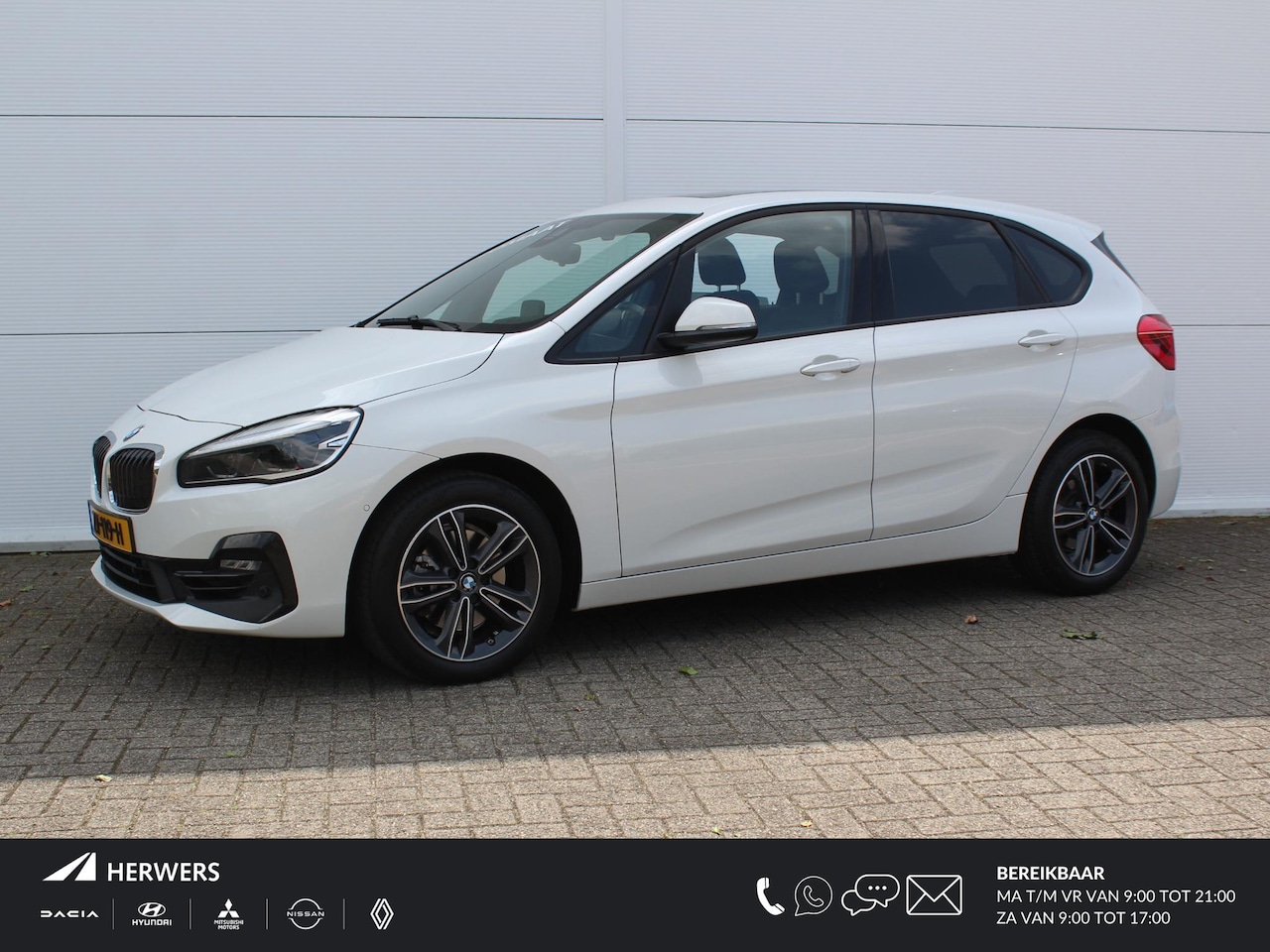 BMW 2-serie Active Tourer - 220i High Executive Edition AUTOMAAT / Trek gw 1500 / Lederen Bekleding / Navigatie / Elek - AutoWereld.nl