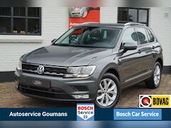 Volkswagen Tiguan - 1.4 TSI Connected Series Navi Carplay Adaptieve Cruise