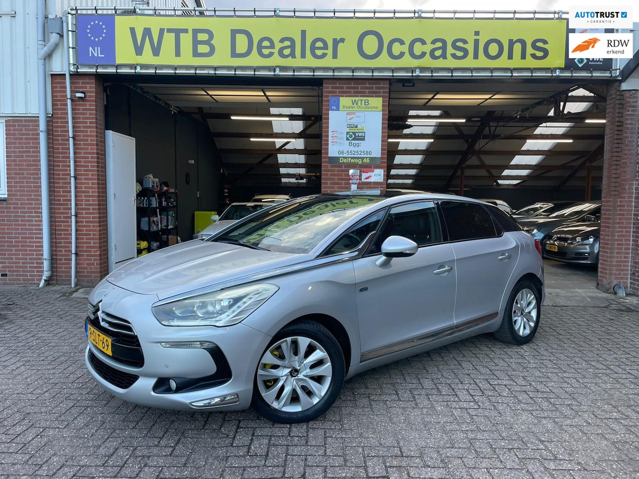 Citroën DS5 - 2.0 Hybrid4/Diesel Business Executive, Panorama dak, Head-up display, Full options - AutoWereld.nl