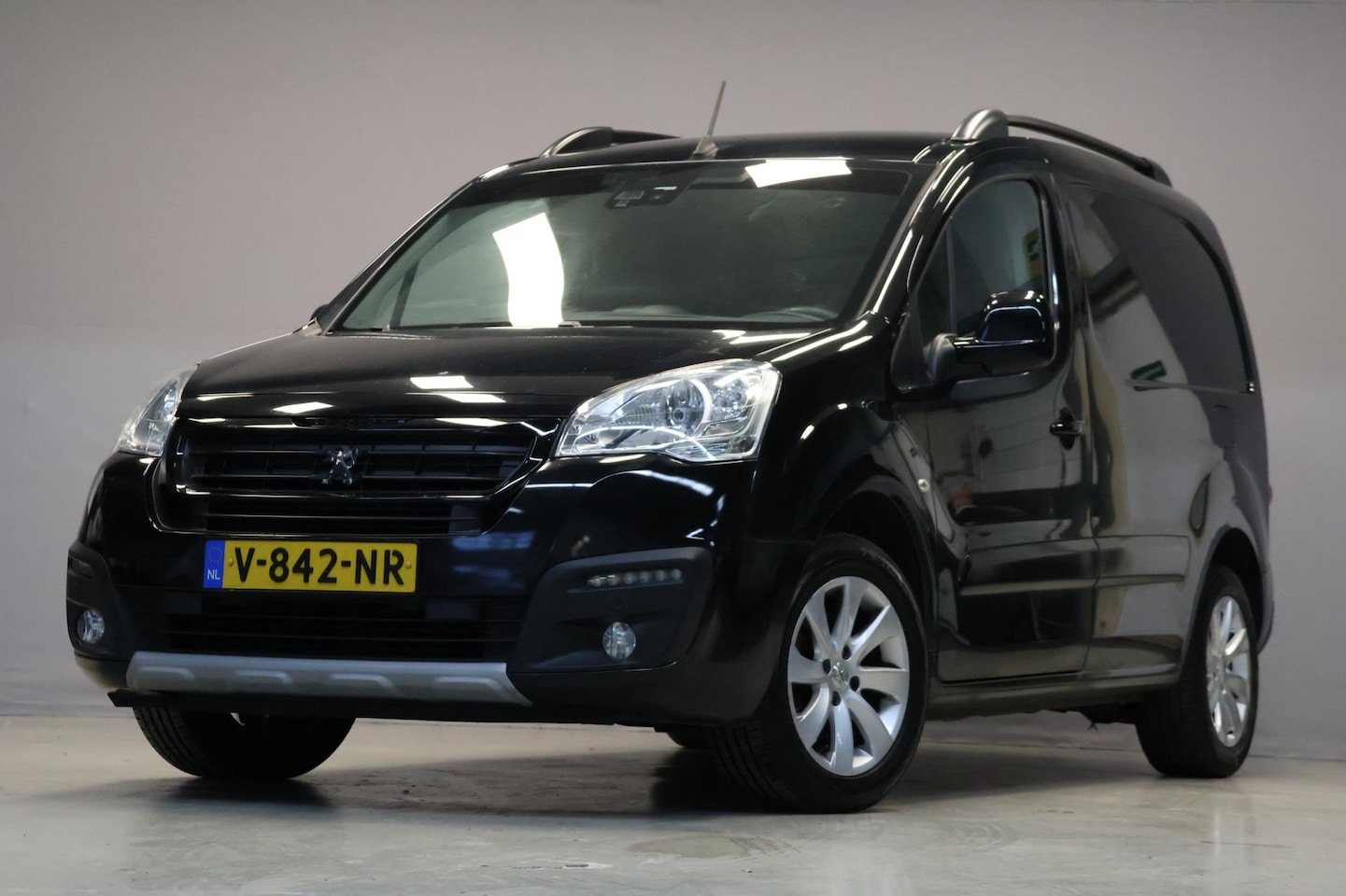 Peugeot Partner - 120 1.6 BlueHDi L1 Premium |Automaat| - AutoWereld.nl