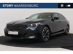 BMW i5 - M60 xDrive M Sport / Panoramadak / Trekhaak / Adaptief onderstel professional / Stoelventi