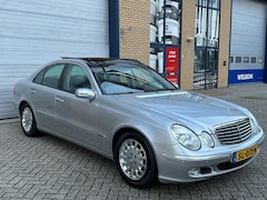 Mercedes-Benz E-klasse - 320 Avantgarde, youngtimer, v6, apk, climat, schuifkanteldak, lichtmetaal, pdc, automaat,