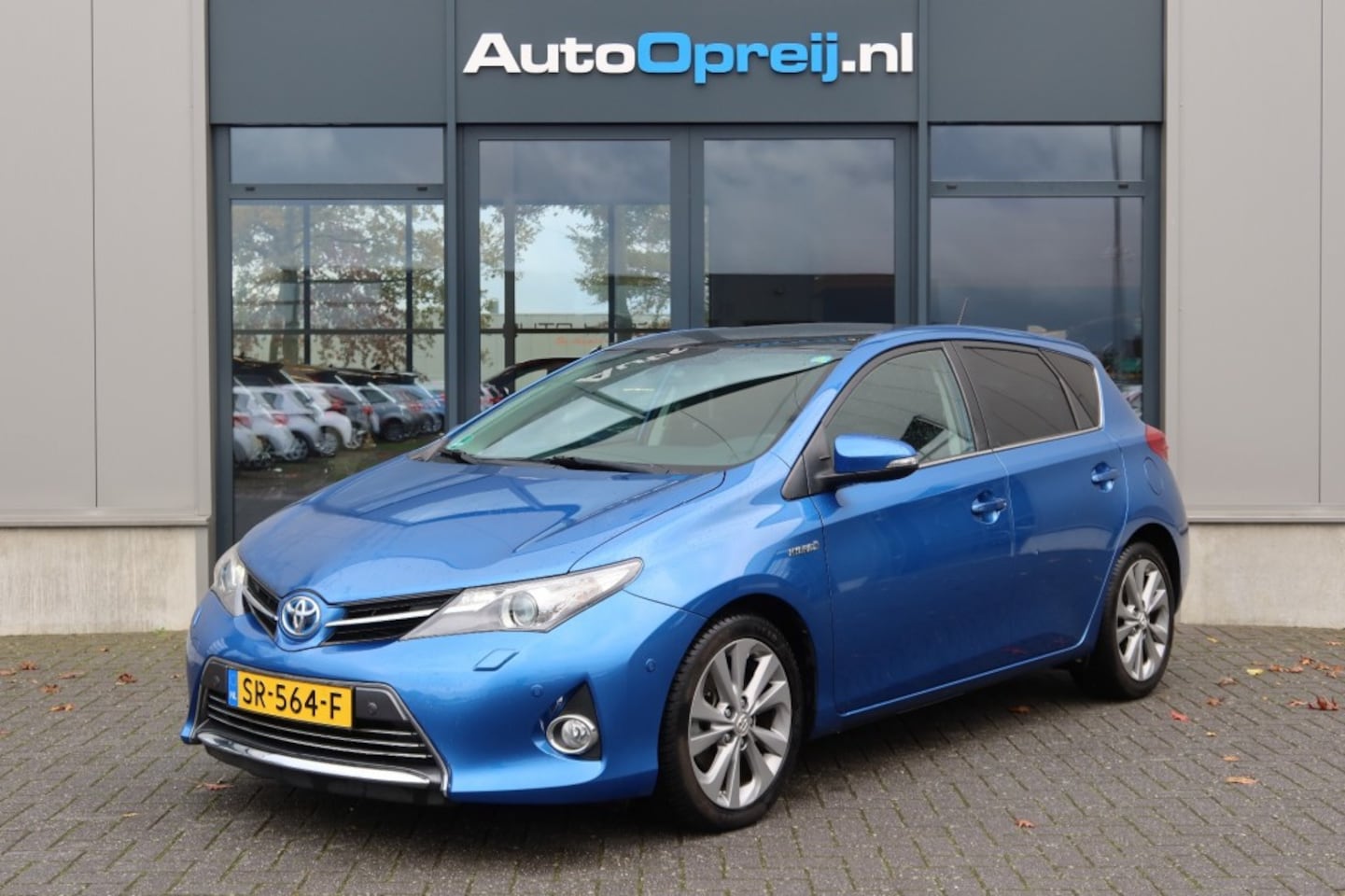 Toyota Auris - 1.8 HYBRID Executive Clima, NAVI, Camera, Panoramadak, Dealer onderhouden - AutoWereld.nl