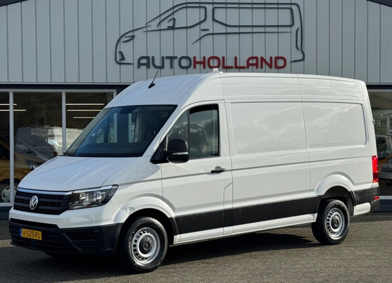 Volkswagen Crafter - 2.0 TDI 130KW 177PK L3H3 EURO 6 3500KG TREKGEWICHT/ AIRCO/ CRUISE CONTROL/ TREKHAAK/ 100% - AutoWereld.nl