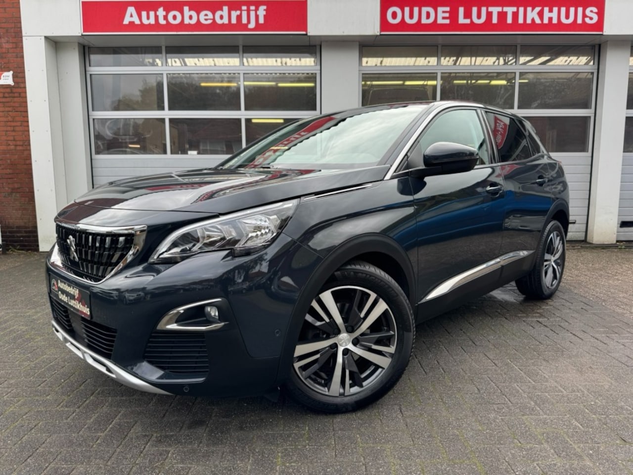 Peugeot 3008 - 1.2 130PK Allure Automaat Led Navi Cruise Keyless - AutoWereld.nl