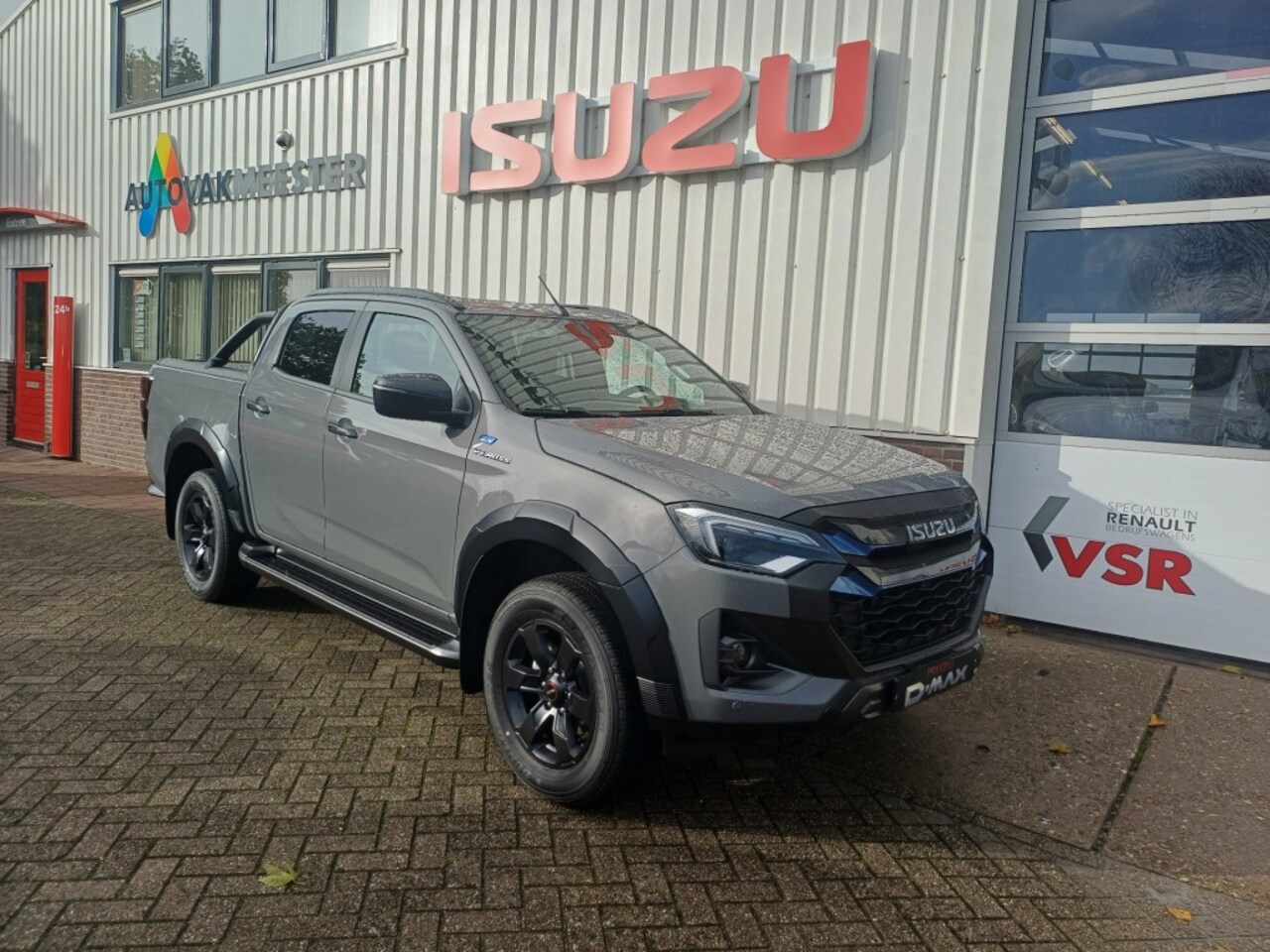 Isuzu D-Max - EV V-Cross Dubbele Cabine 3500 Kg trekvermogen - AutoWereld.nl