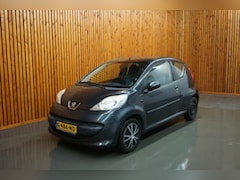 Peugeot 107 - 10. 12V XR 3DRS TOERENTELLER AIRCO AUDIO ELK-PAKKET