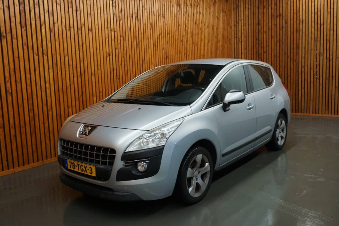 Peugeot 3008 - 1.6 VTI ST/ CLIMA/ NAVIGATIE - AutoWereld.nl