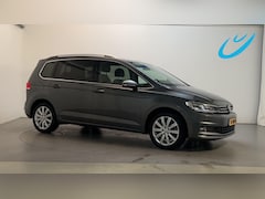 Volkswagen Touran - 1.4 TSI 150pk DSG Highline 7p Camera Navigatie Trekhaak Stoelverwarming