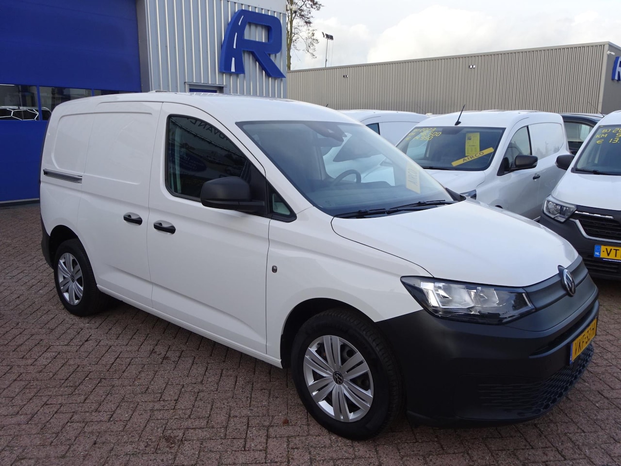 Volkswagen Caddy Cargo - 2.0 TDI Comfort AIRCO CRUISE MEDIACENTER SCHUIFDEUR - AutoWereld.nl