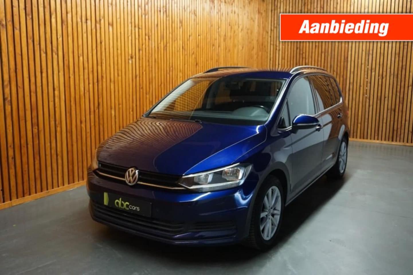 Volkswagen Touran - 1.2 TSI HIGHLINE / 7 PERSOONS - AutoWereld.nl