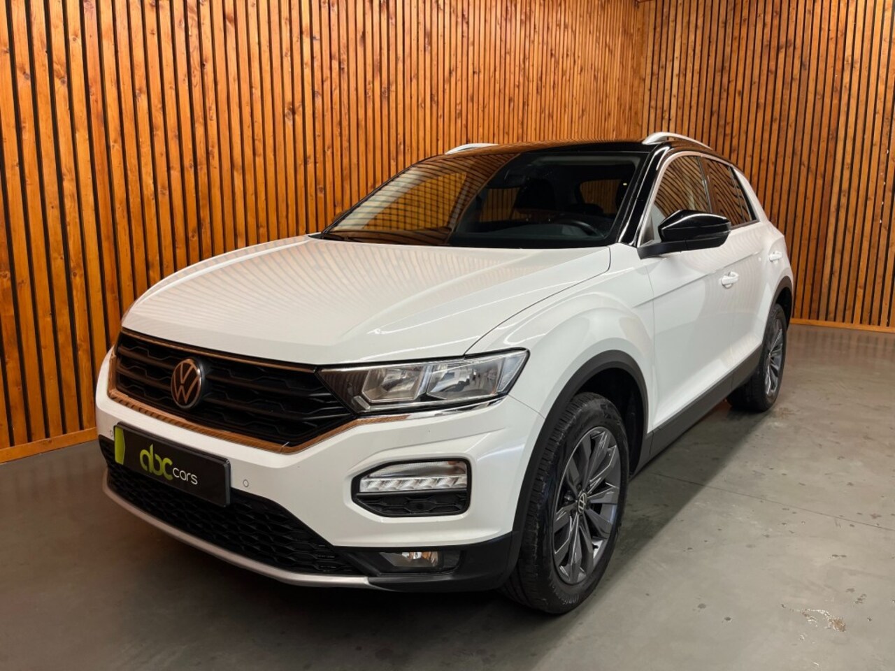 Volkswagen T-Roc - 1.5 TSI STYLE BUSINESS AUTOMAAT - AutoWereld.nl