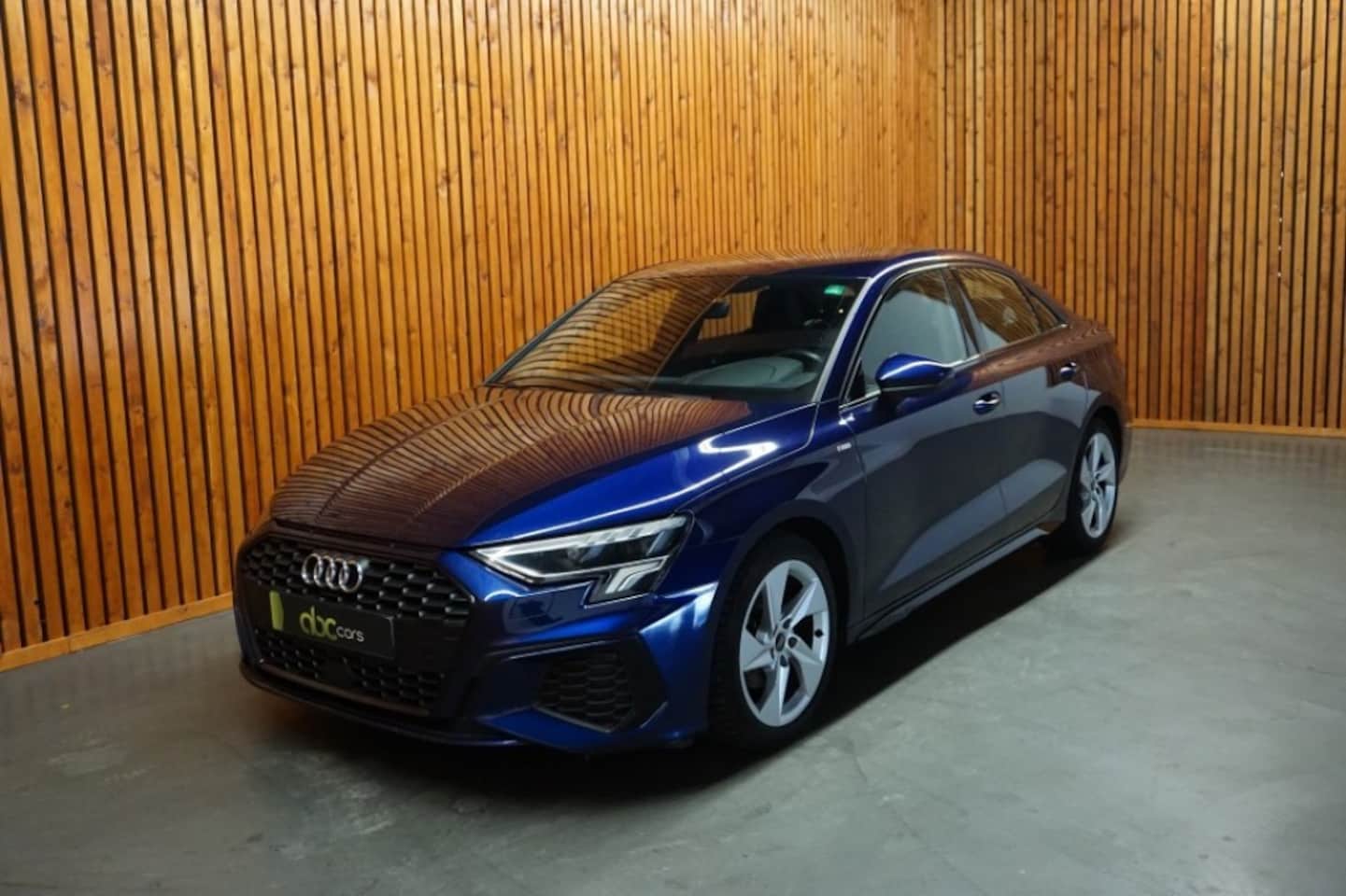 Audi A3 Limousine - LIMOUSINE 35 TFSI S-EDITION AUTOMAAT - AutoWereld.nl