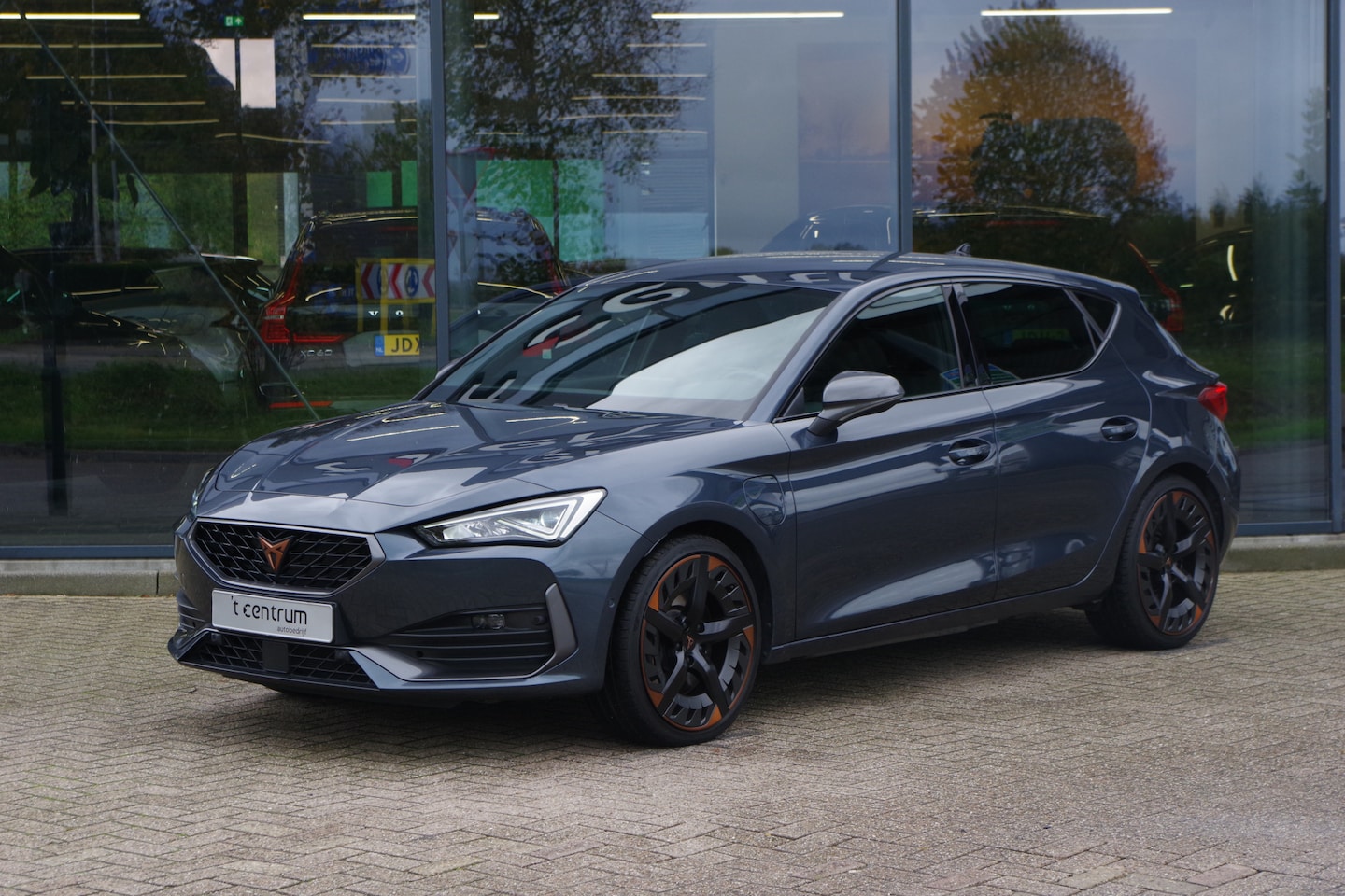 CUPRA Leon - 1.4 e-Hybrid 245 PK VZ Adrenaline, Winterpakket, Camera, Adap. Cruise Control - AutoWereld.nl