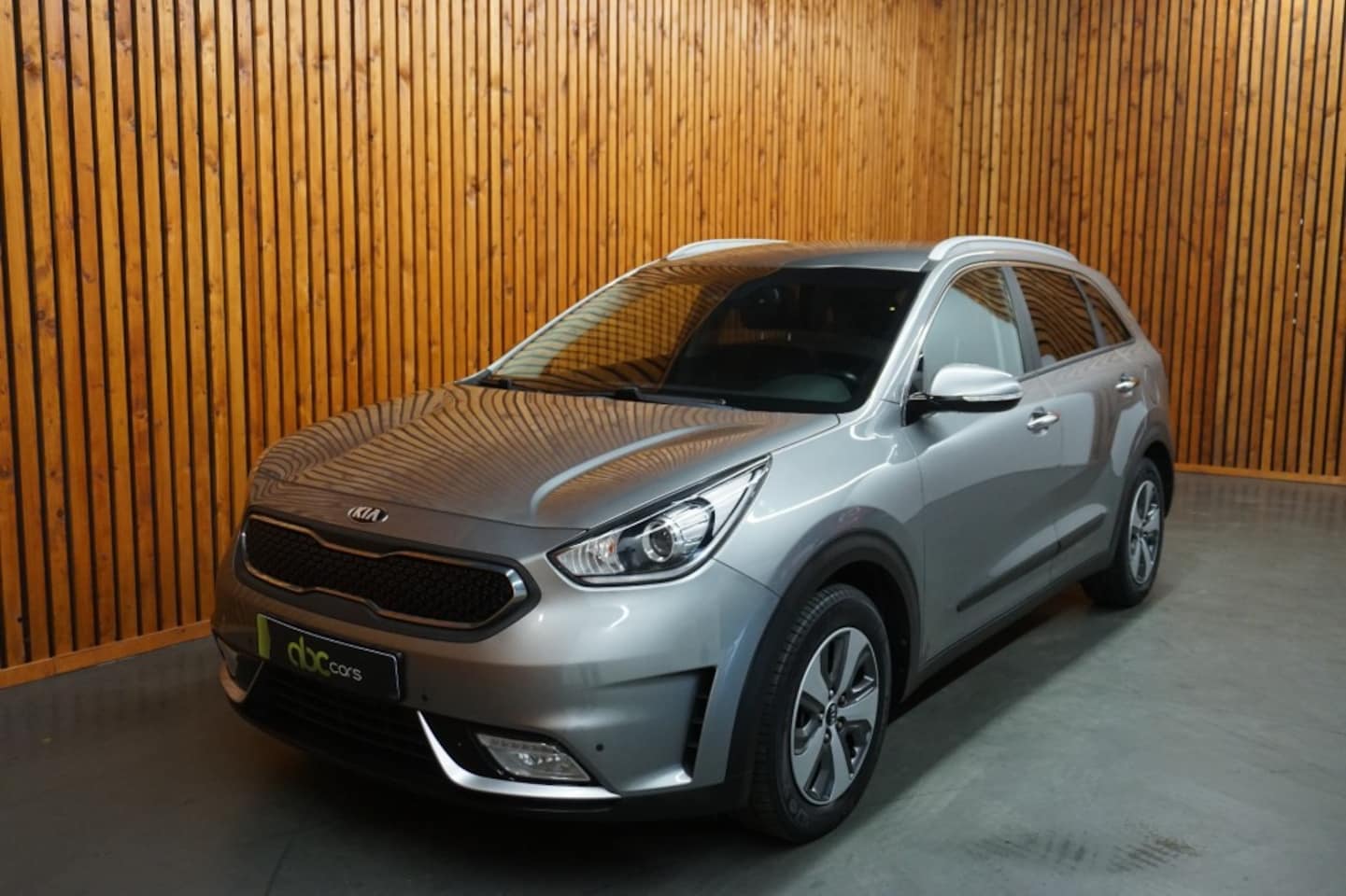 Kia Niro - 1.6 GDi Hybrid ExecutiveLine 1.6 GDi Hybrid ExecutiveLine - AutoWereld.nl