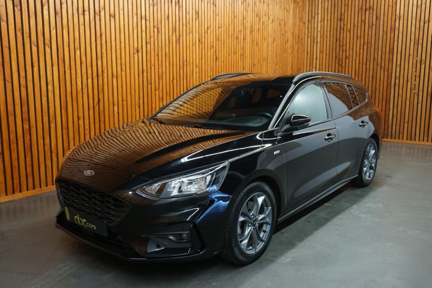 Ford Focus - WAGO 1.0 ECOBOOST HYBRID ST-LINE BUSINESS - AutoWereld.nl