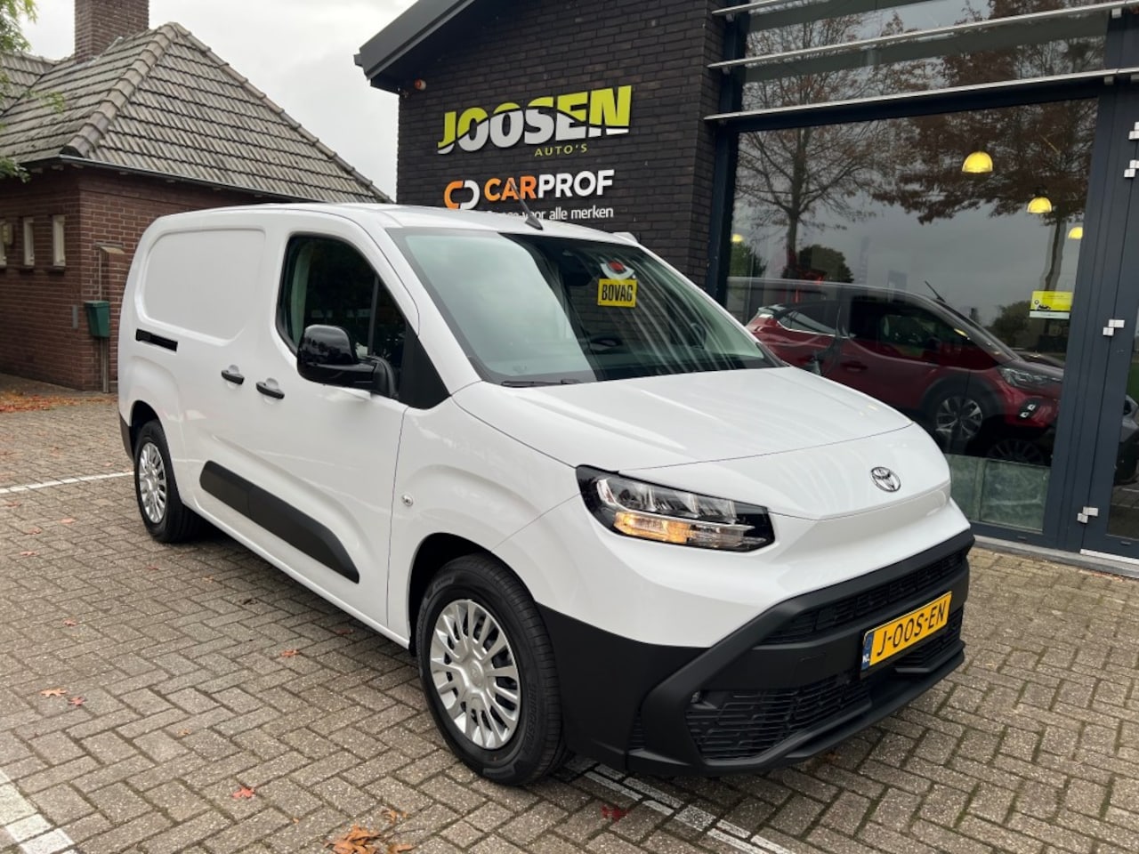 Toyota ProAce City - NAVIGATOR L. 50 KWH lengte 2 - AutoWereld.nl