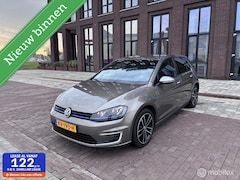 Volkswagen Golf - 1.4 TSI GTE Connected Series