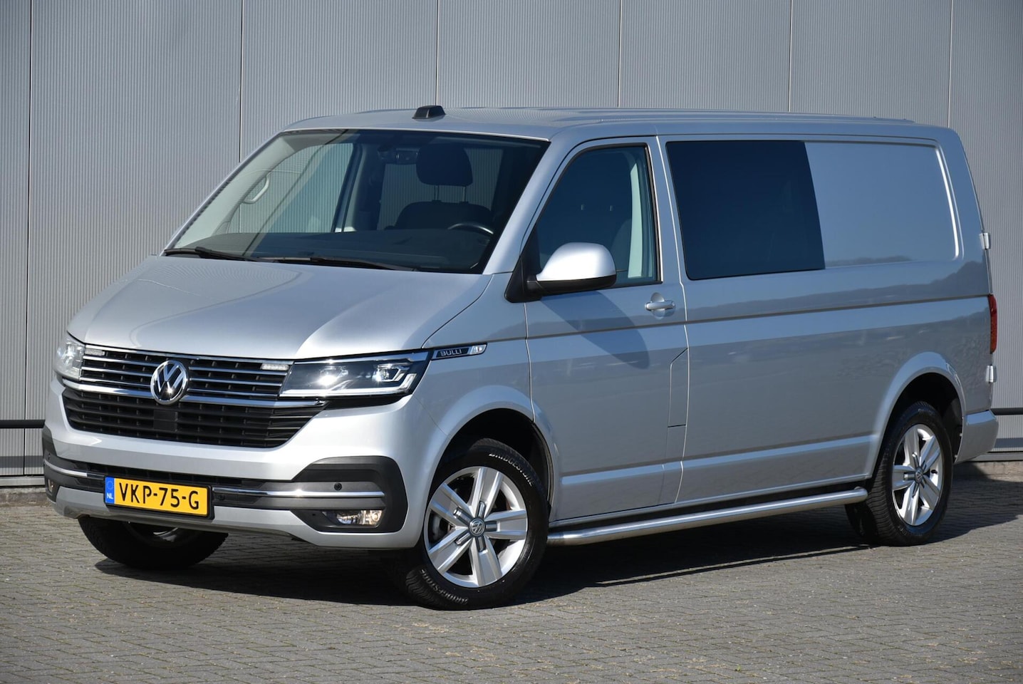 Volkswagen Transporter - 2.0 TDI L2H1 Aut. Bulli DC Camera NAP - AutoWereld.nl