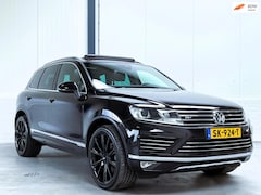 Volkswagen Touareg - 3.0 TDI R-line Pano|22 INCH|Luchtvering|Trekhaak