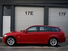 BMW 3-serie Touring - 320i High Executive
