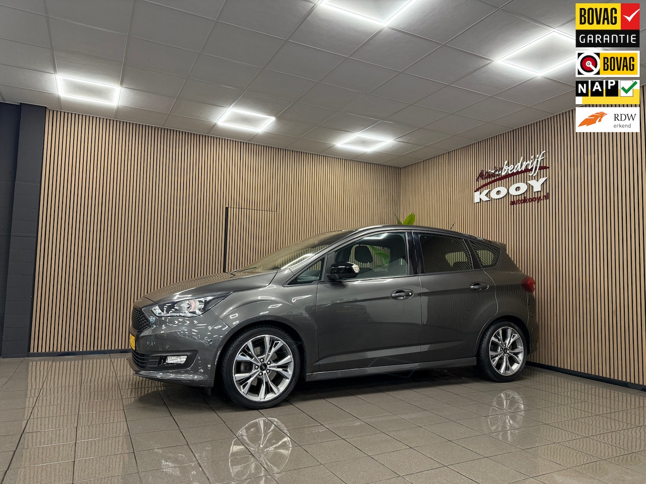 Ford C-Max - 1.5 Sport * Trekhaak / Navigatie / Camera / LM Velgen / NL Auto * - AutoWereld.nl