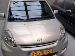 Daihatsu Sirion 2 - 1.0-12V Premium