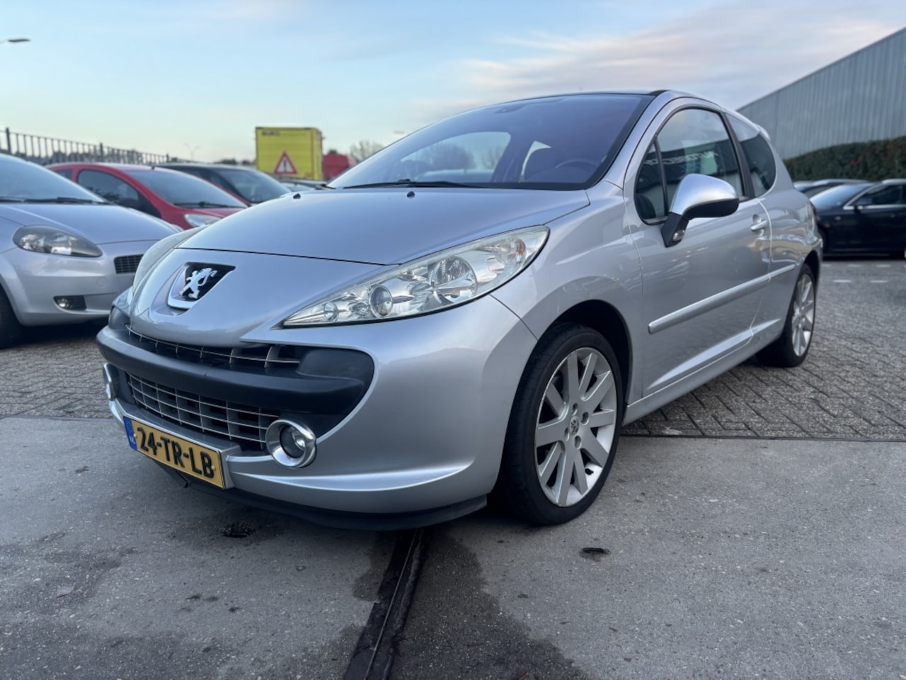 Peugeot 207 - 1.6-16V T Féline ClIMA!LEER! - AutoWereld.nl