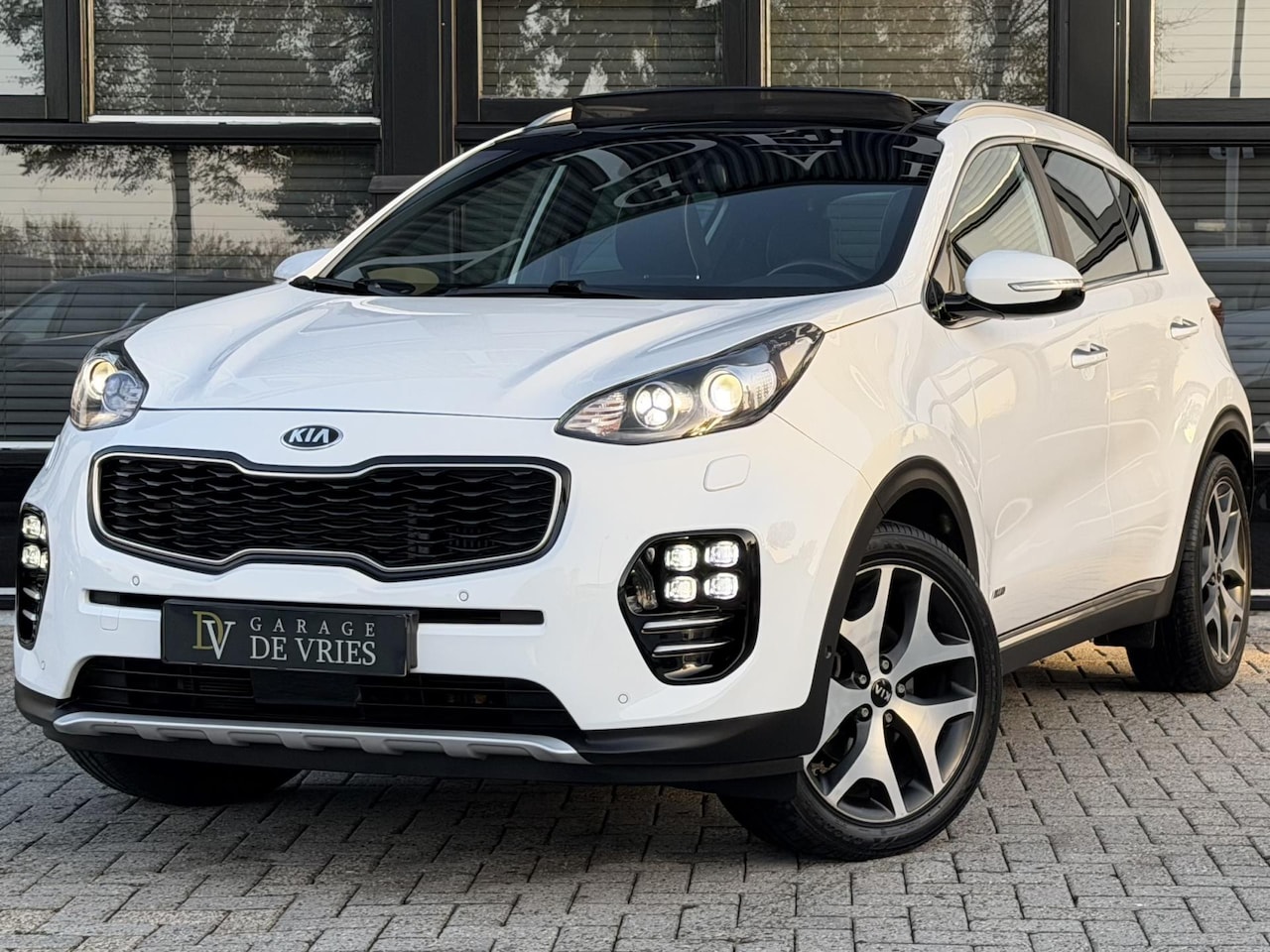 Kia Sportage - 1.6 T-GDI 4WD GT-Line Automaat Panoramadak Full Option Garantie - AutoWereld.nl