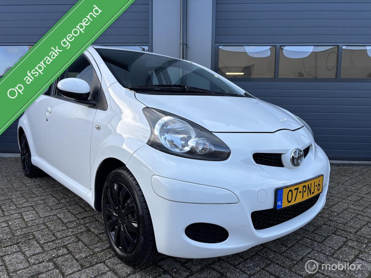Toyota Aygo - 1.0-12V Dynamic Navigator Uitvoering - AutoWereld.nl