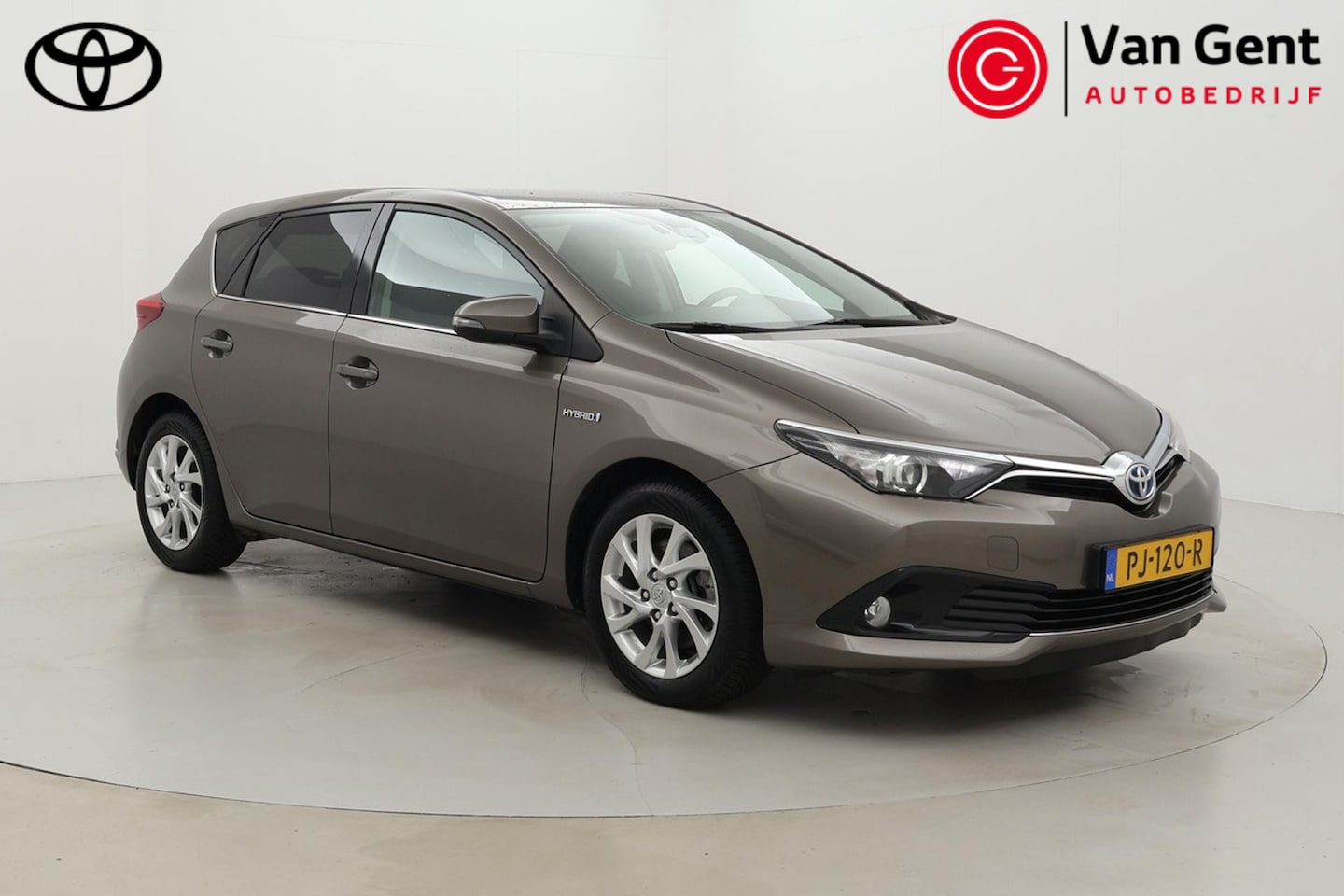 Toyota Auris - 1.8 Hybrid Dynamic | Trekhaak | Navigatie | Keyless | Cruise Control | Clima | Parkeersens - AutoWereld.nl