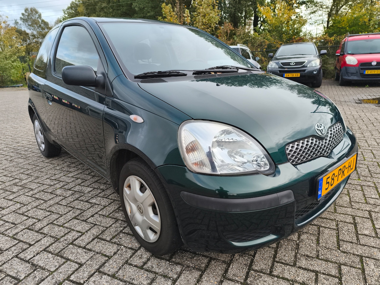 Toyota Yaris - 1.3 16v VVT-i Linea Terra, Dealer onderhouden - AutoWereld.nl