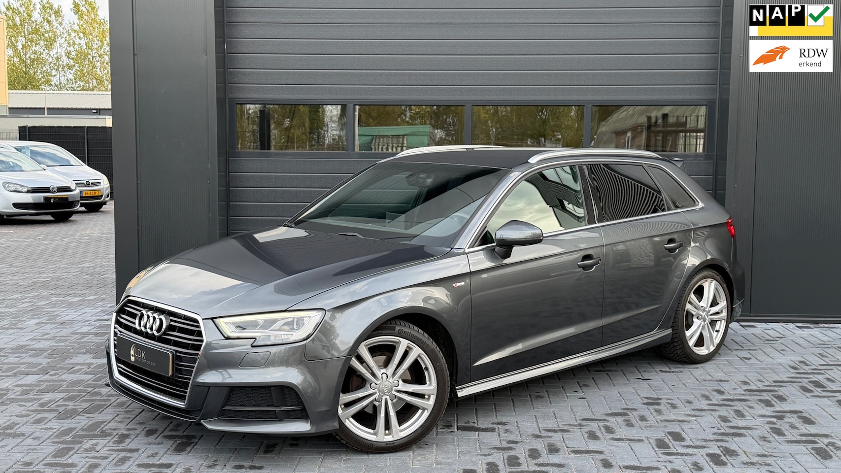 Audi A3 Sportback - 35 TFSI CoD Sport S Line Edition Airco - AutoWereld.nl