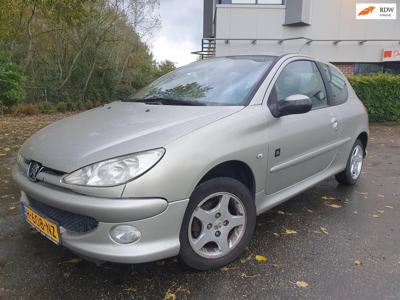 Peugeot 206 - 1.4 16V | Airco | Sportstoelen | Subwoofer | NAP - AutoWereld.nl