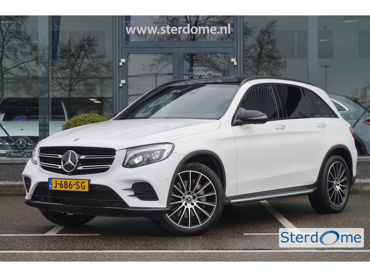 Mercedes-Benz GLC-klasse - 300 4MATIC l AMG line l 245 PK l Panoramadak l Burmester l Stoelkoeling en stoelverwarming - AutoWereld.nl