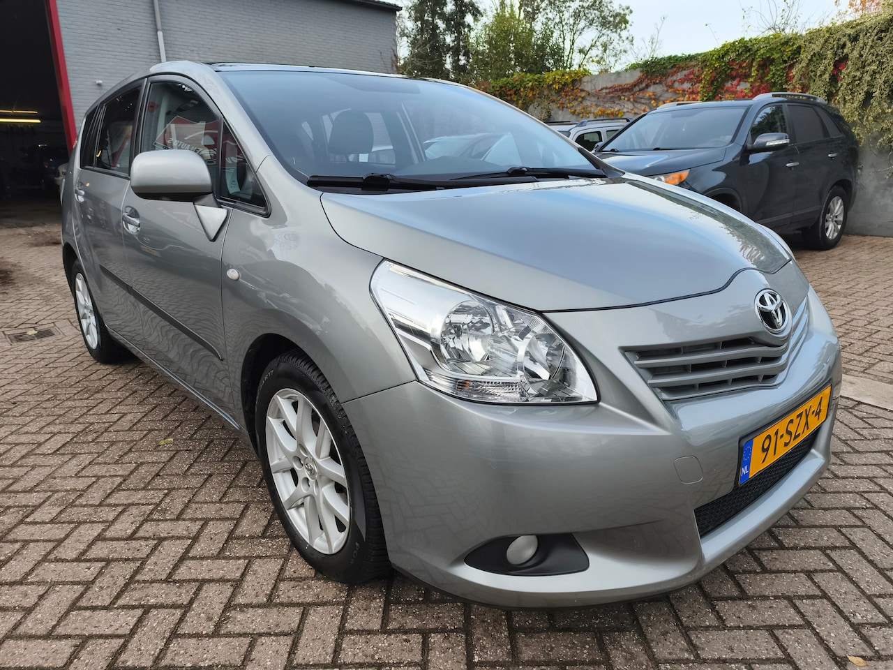Toyota Verso - 1.8 16v VVT-i Business, Panoramadak, Trekhaak - AutoWereld.nl
