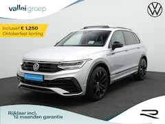 Volkswagen Tiguan - 2.0 TDI 150 pk DSG R-Line Business+ | Panoramadak | Trekhaak | Standkachel | Leder | Geheu