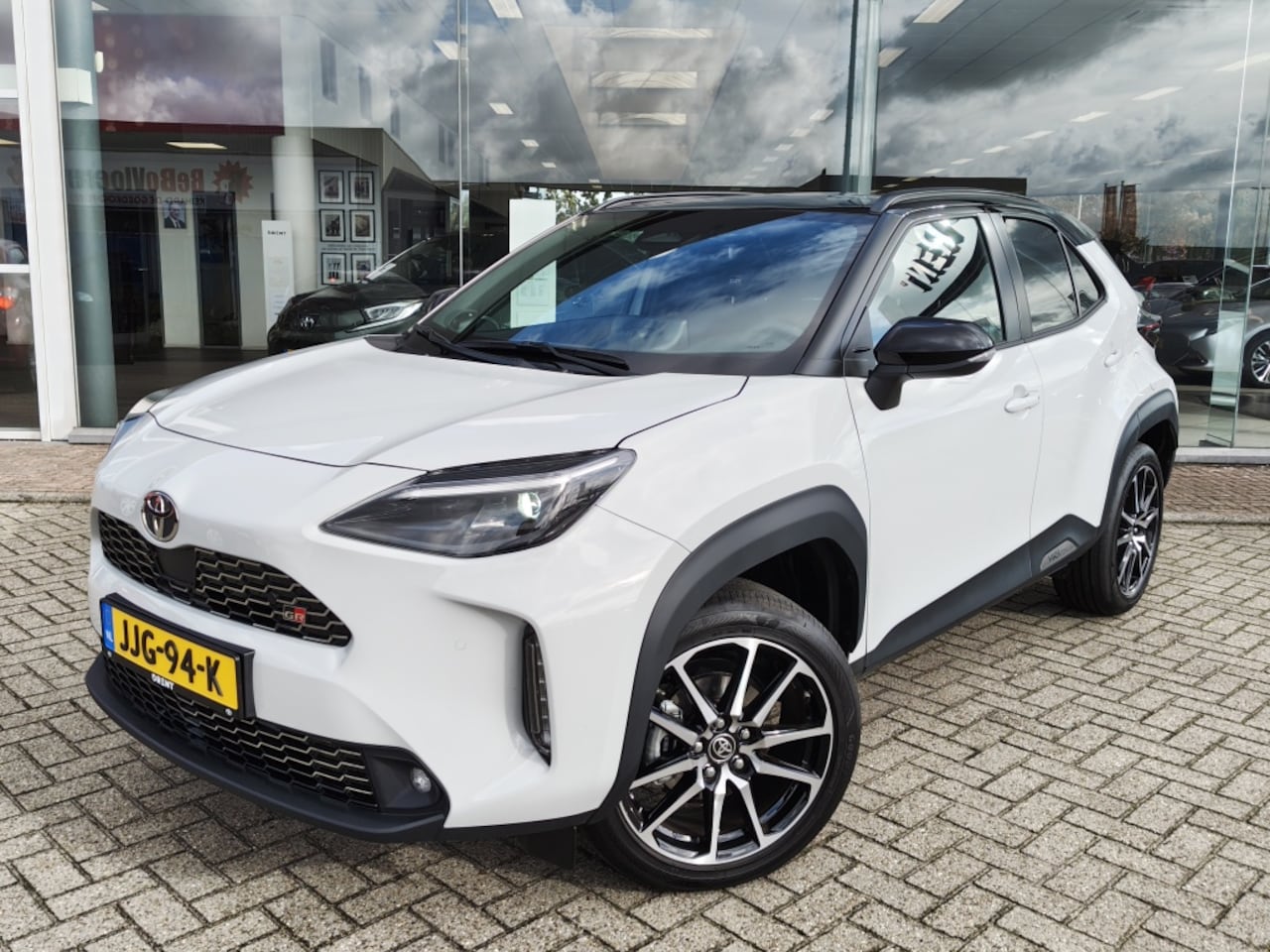 Toyota Yaris Cross - 1.5 Hybrid 130 GR Sport | Head-Up Display | JBL | Sensoren | - AutoWereld.nl