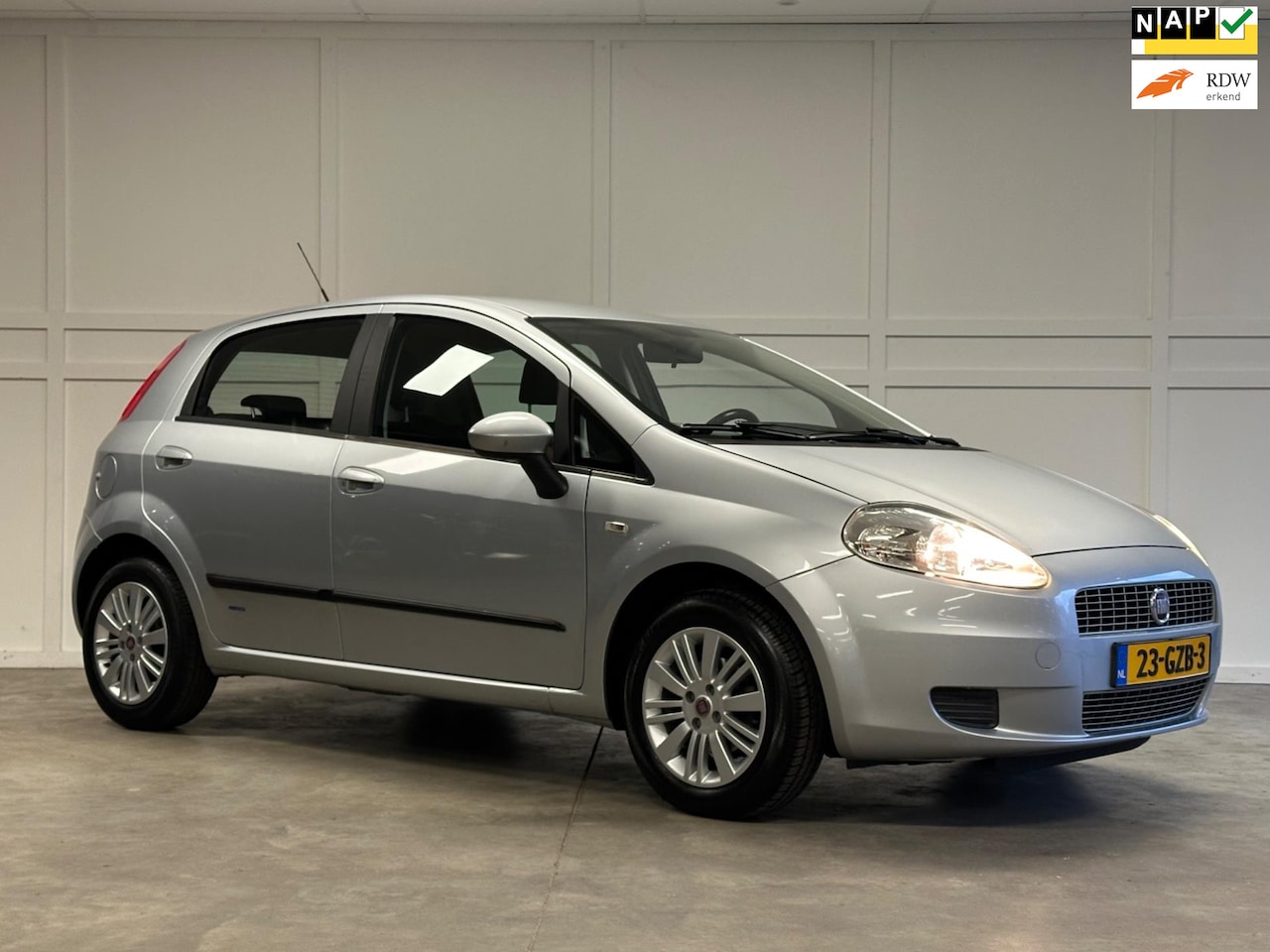 Fiat Grande Punto - 1.4 Edizione Lusso / 61.879 KM / NaP / Airco - AutoWereld.nl
