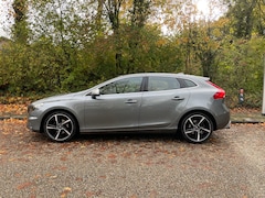 Volvo V40 - 2.0 D2 R-Design Business