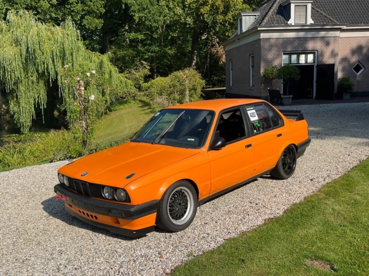 BMW 3-serie - E30 RACE / TRACKDAY 325i KRONENBURG motor / KONI onderstel #TRACK - AutoWereld.nl