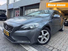 Volvo V40 - 1.6 D2 Kinetic AIRCO NETTE AUTO RIJDT GOED NAP