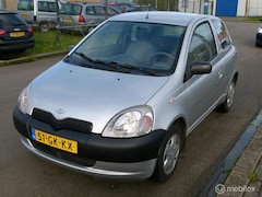 Toyota Yaris - 1.0-16V VVT-i Terra