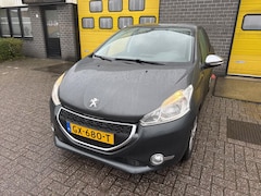 Peugeot 208 - 1.2 PureTech Style |1e eigenaar|NAP|Boekjes|Trekhaak